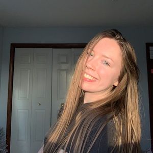 Meet your Posher, Kenzie